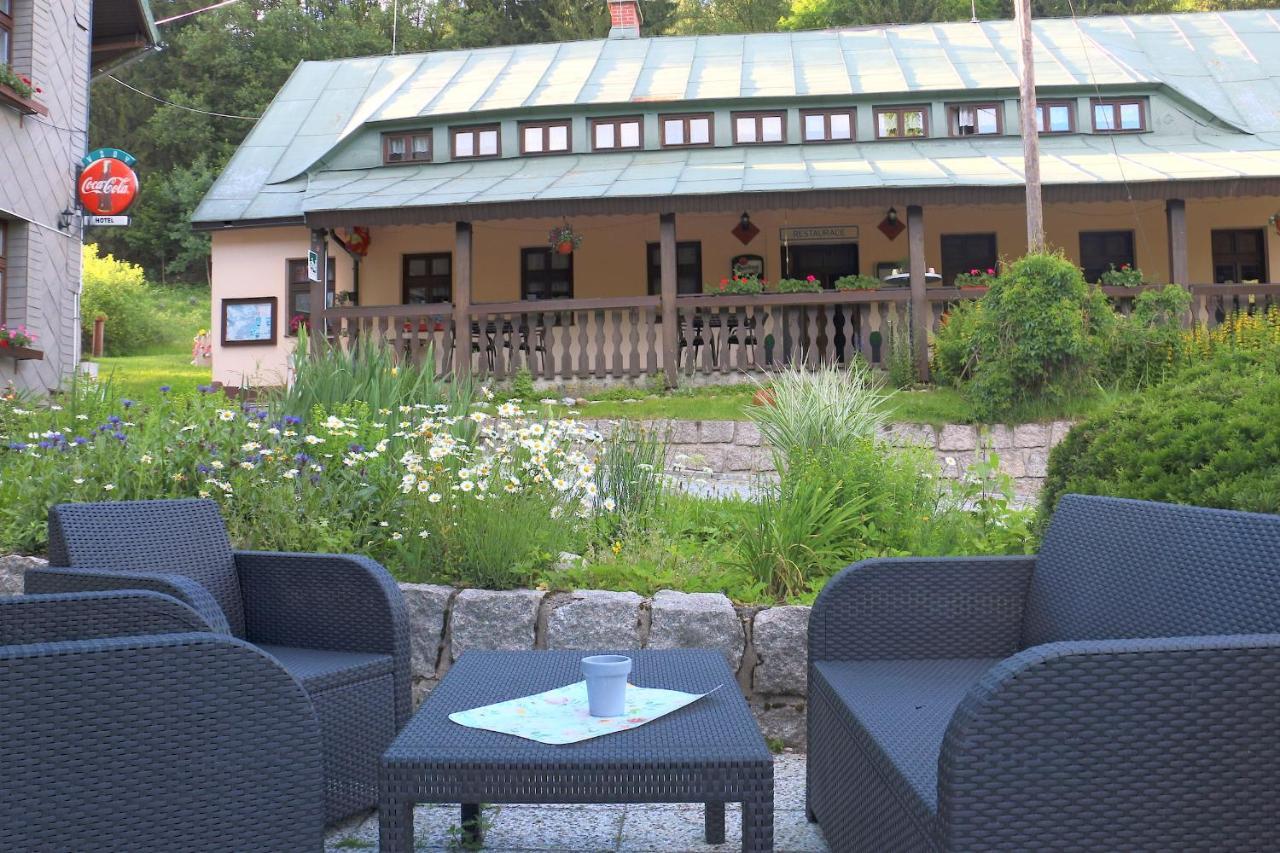 Kořenov Hotel Maredis المظهر الخارجي الصورة
